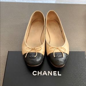 Chanel Beige & Black Lambskin Ballerinas